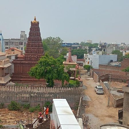 New Gayatri Palace Near Prem Mandir Vrindāvan Exteriör bild
